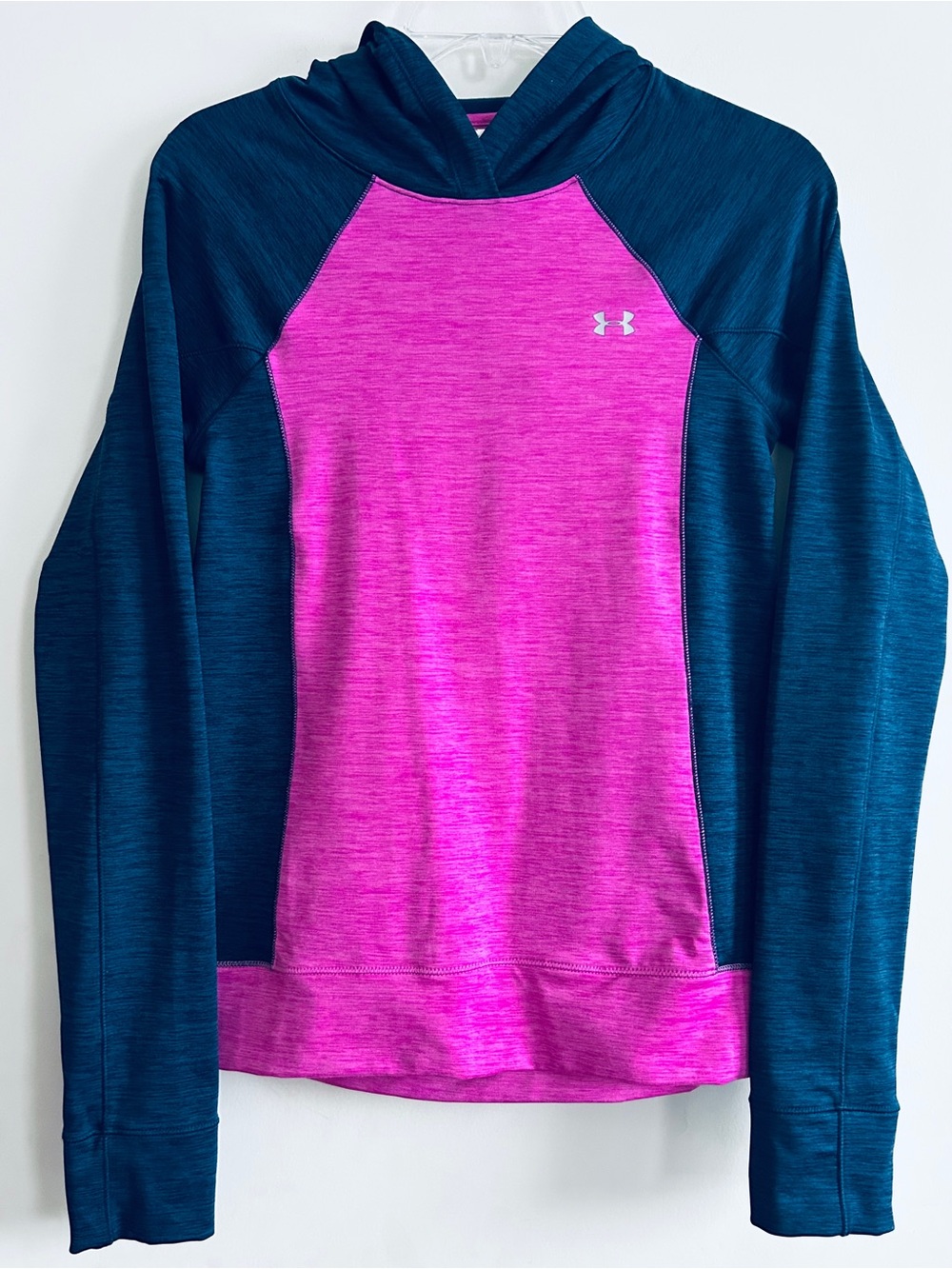 Under Armour Fuchsia Front Navy Sleeve Lightweight Hooded Performance Sweatshirt